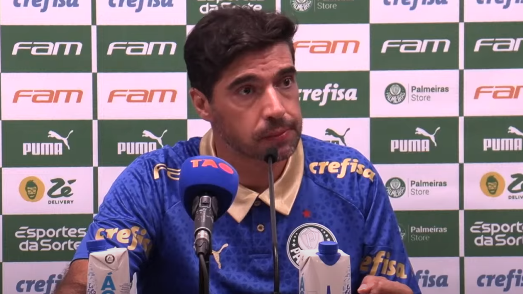 Abel e gestor do Palmeiras reclamam de jogos fora do