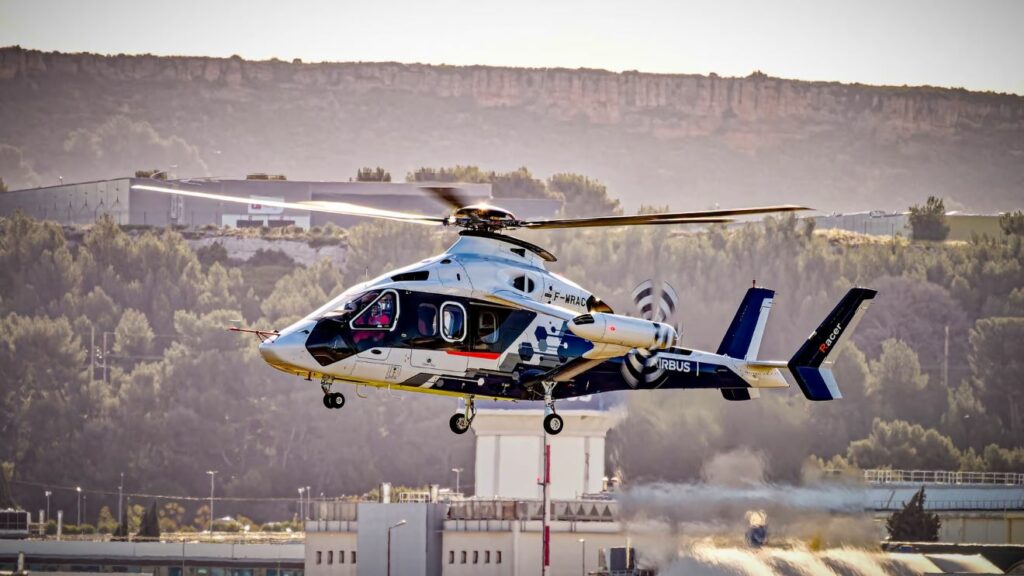 Airbus Helicopters realiza voo inaugural de modelo super-veloz