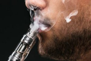 Anvisa discute nesta sexta-feira (19) regulamentação de cigarro eletrônico