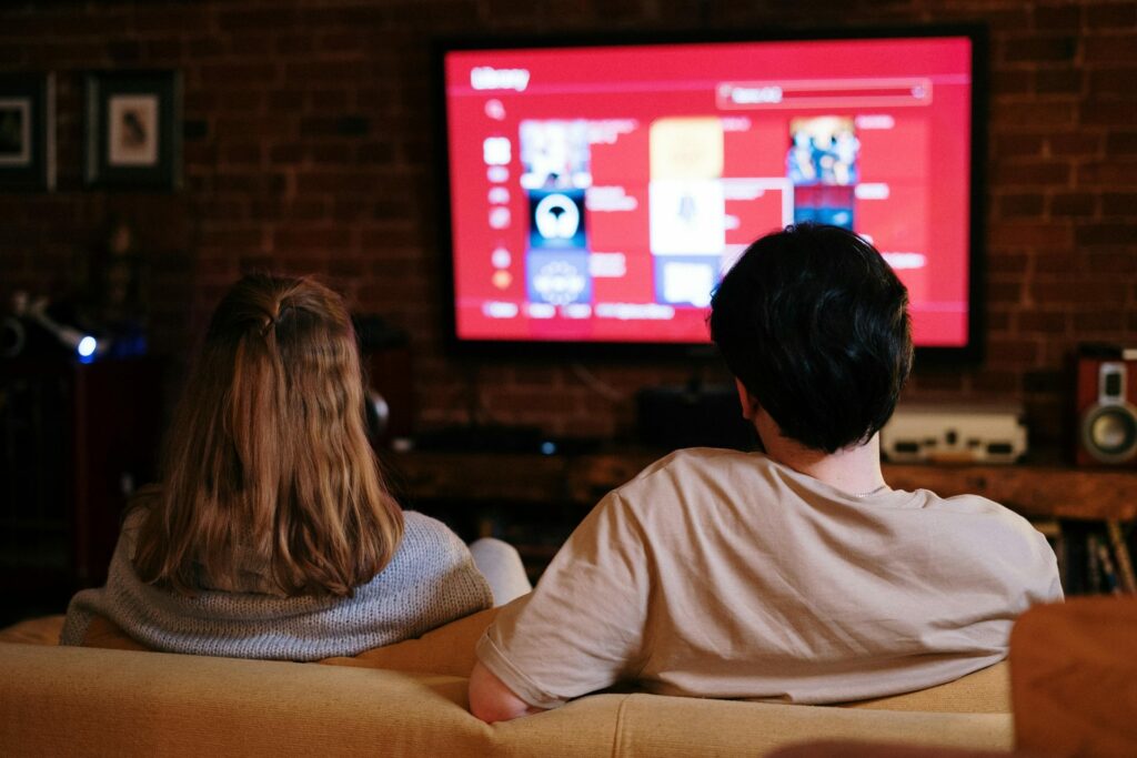 Assista TV GRÁTIS nestes 3 aplicativos para smart TV