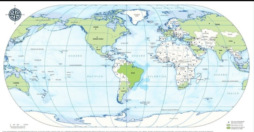 Atlas do IBGE com Brasil no centro vira polêmica: como