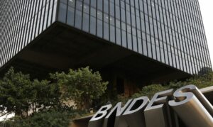 BNDES abre concurso em 2024 para 150 vagas de nível