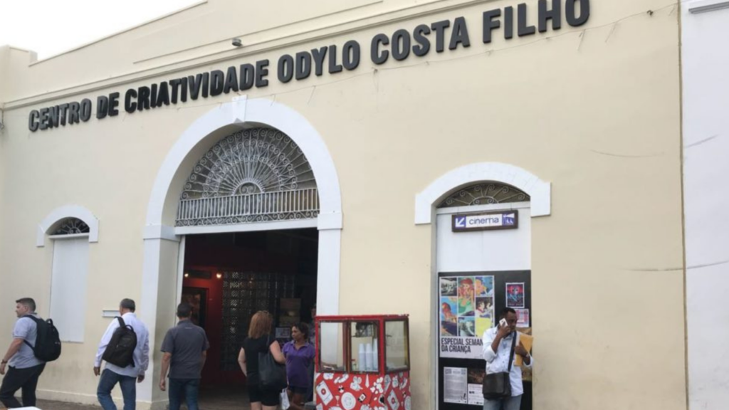 Carlos Brandão anuncia reforma do Centro Odylo Costa Filho