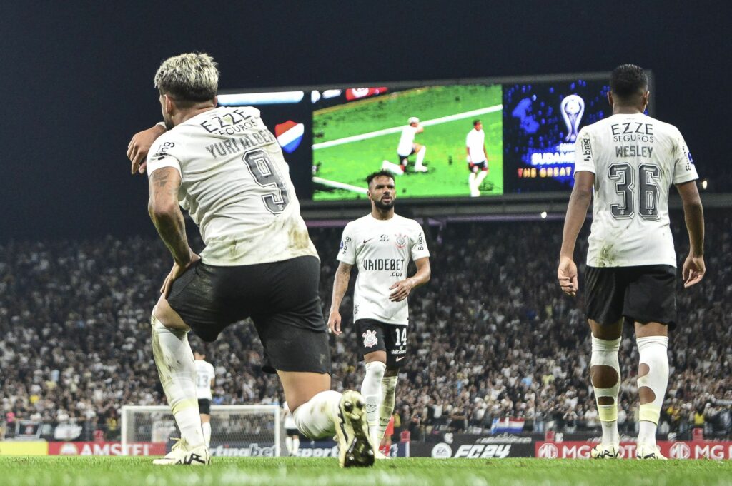 Com ingresso mais caro, Corinthians tem pior público da temporada