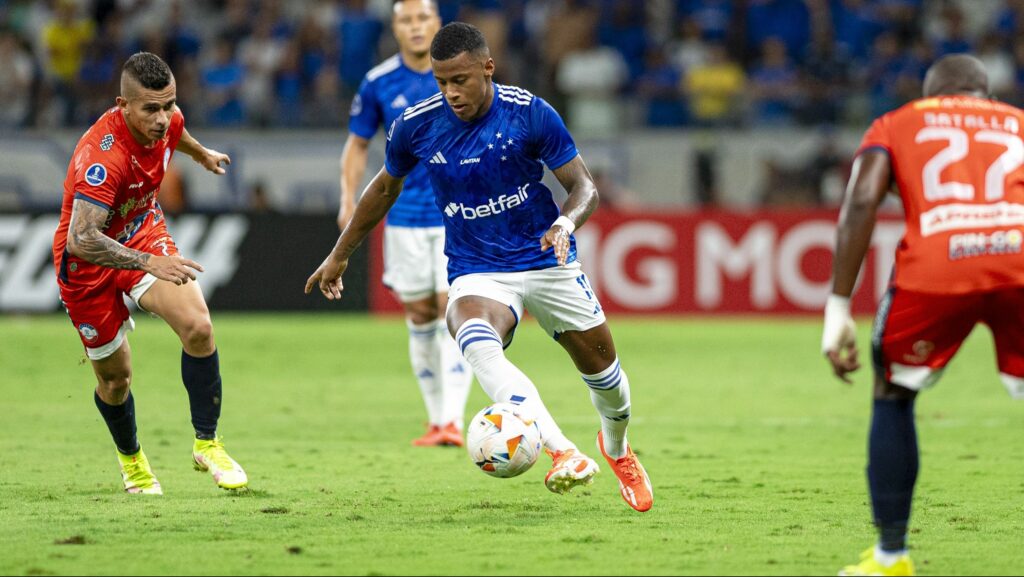 Cruzeiro tem pane e cede empate para Alianza-COL após abrir