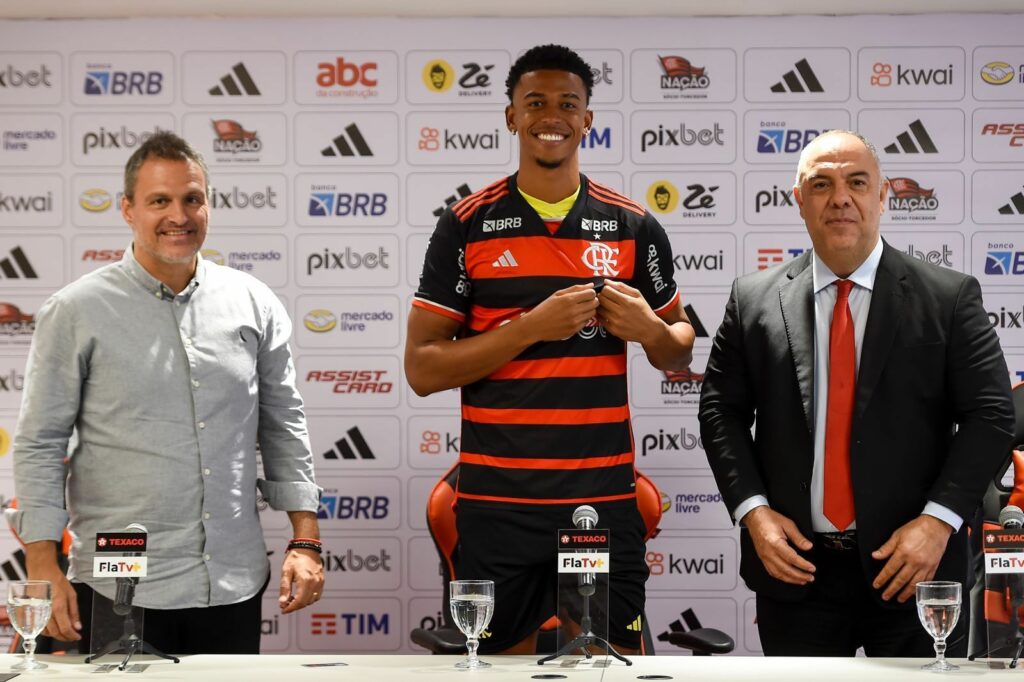 Diretoria do Flamengo detona calendário e critica CBF: “Interesse comercial“