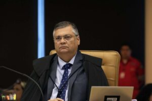 Flávio Dino intima Lula, Arthur Lira e Pacheco sobre “emendas