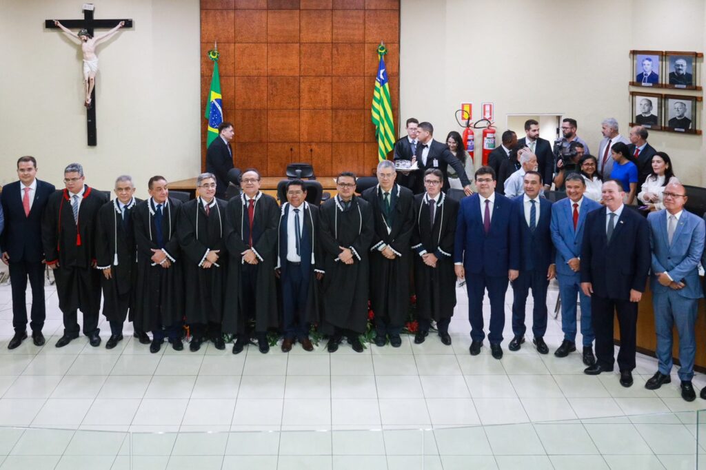 Governo do Maranhão prestigia posse da nova presidência do TRE-PI