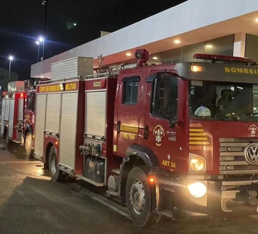 Loja do shopping Pátio Norte pega fogo e incêndio é