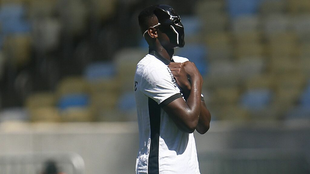 Luiz Henrique explica jogada do gol do Botafogo e comemoração