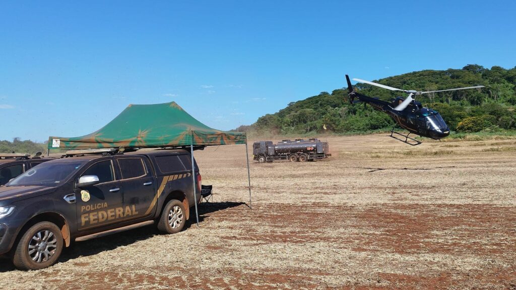 Megaoperação da PF apreende 600 toneladas de maconha na fronteira