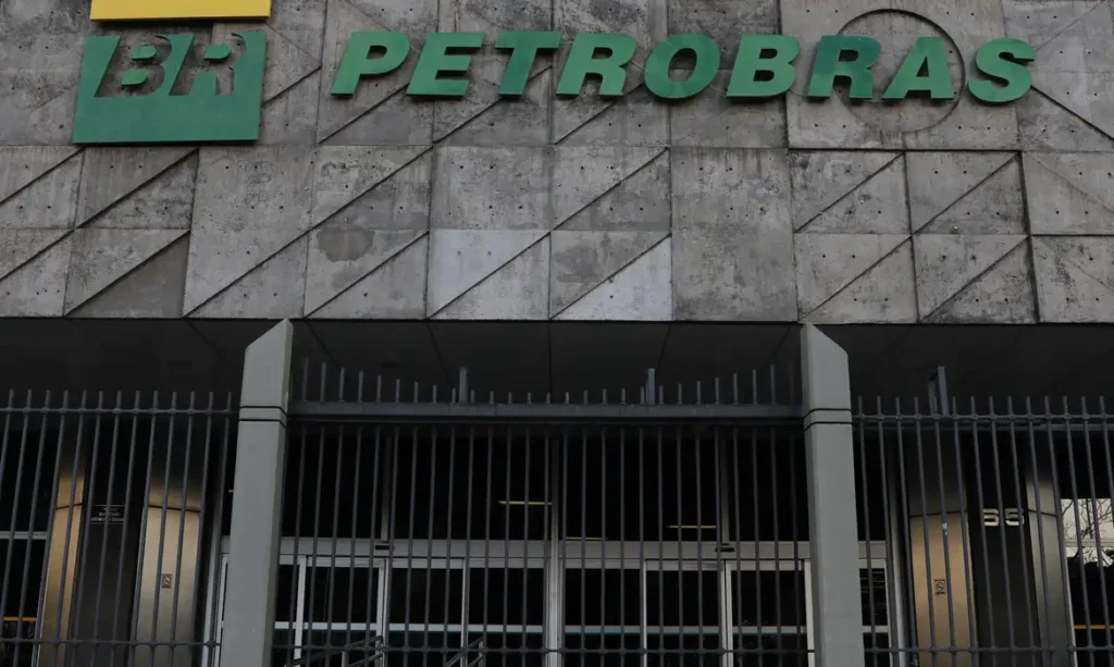 Petrobras vai manter preços de combustíveis estáveis apesar de flutuações