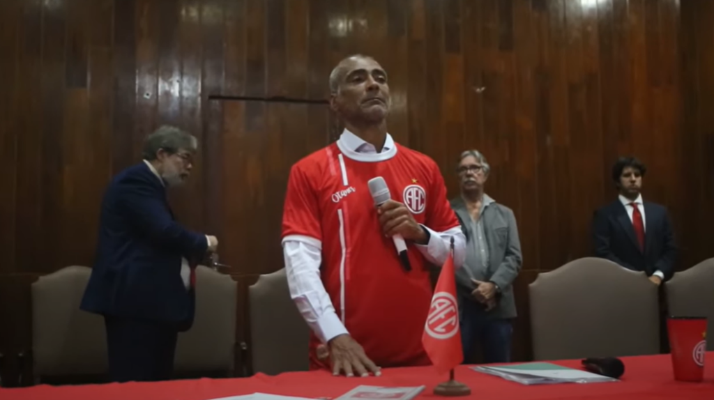 Retorno? Romário é inscrito pelo América-RJ na segunda divisão Carioca