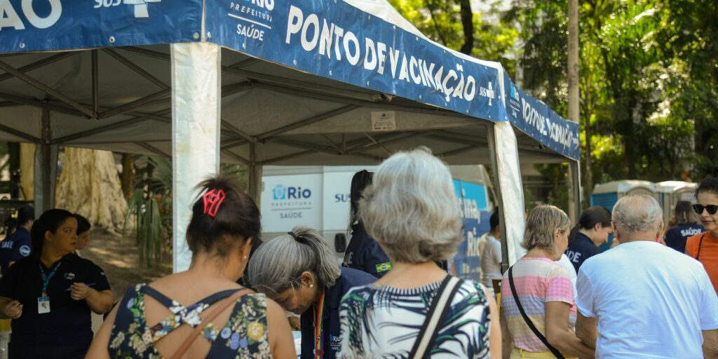 Rio espera vacinar 100 mil pessoas neste Dia D contra