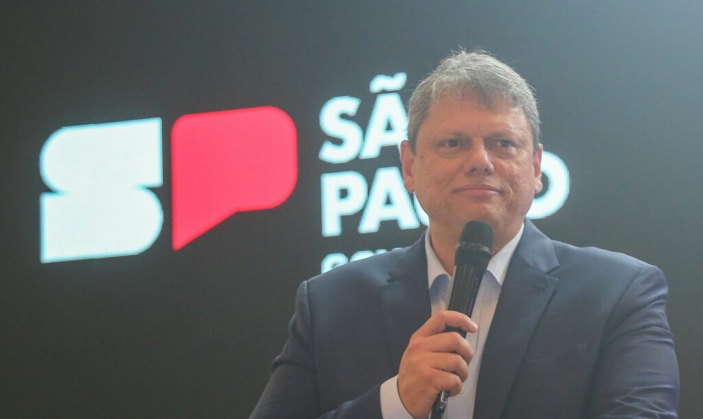 Tarcísio nega retorno da Operação Escudo após sumiço de PM