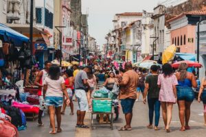 Tiradentes: confira o que funciona no comércio na Grande Ilha