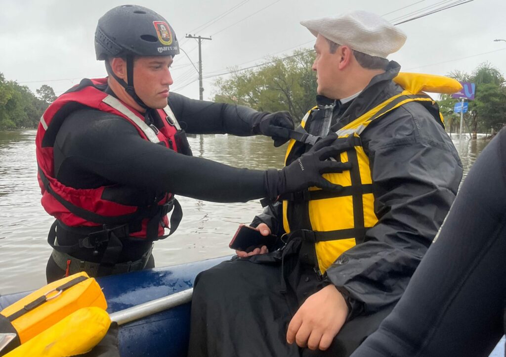 Bombeiros maranhenses reforçam missão humanitária no Rio Grande do Sul