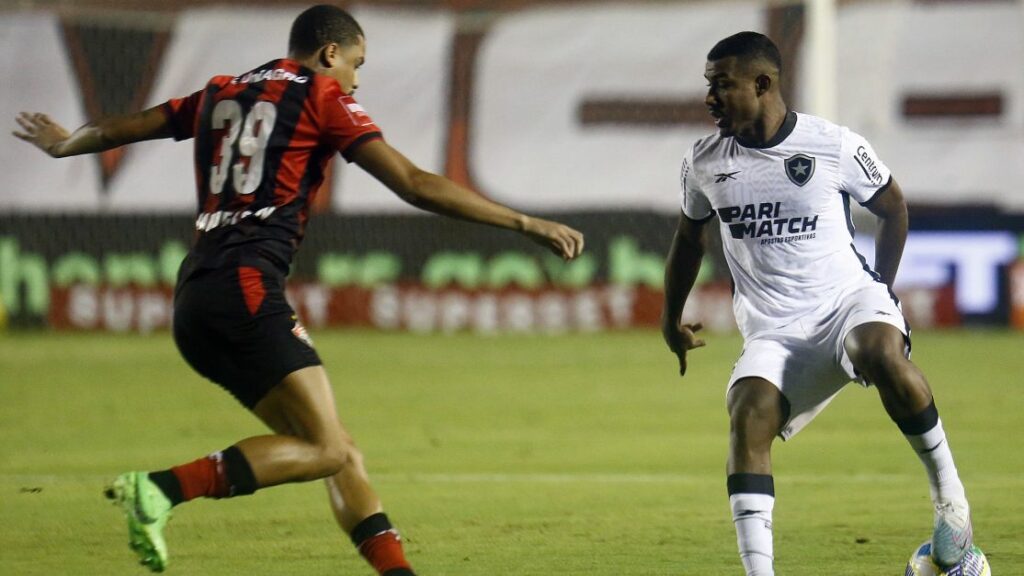 Botafogo elimina Vitória na estreia de Carpini e avança na