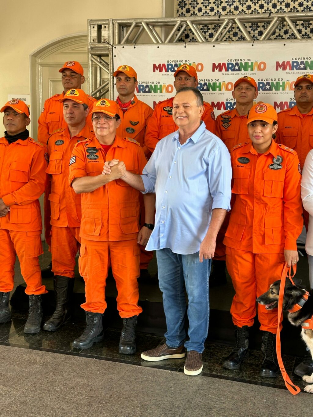 Brandão recepciona bombeiros que participaram da missão no Rio Grande