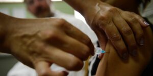 Capital paulistas amplia vacinação contra HPV para jovens até 19