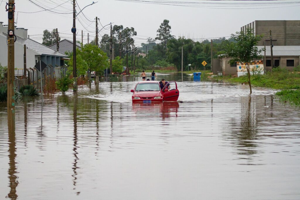 Chuva afeta 107 municípios e deixam ao menos 10 mortos