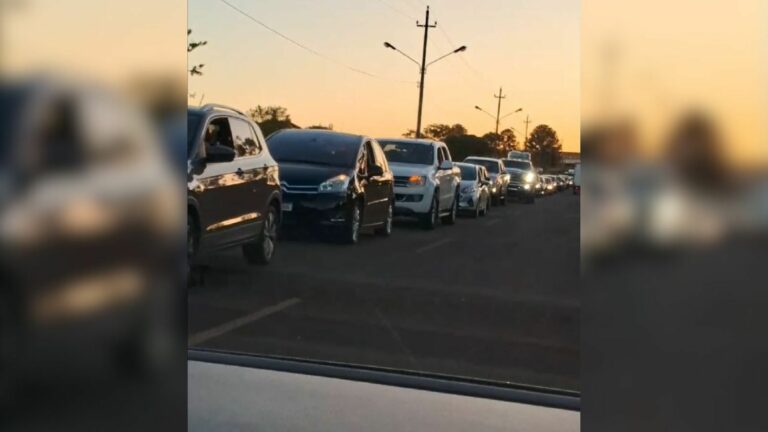 Chuvas no RS: brasilienses formam fila para fazer doações; veja