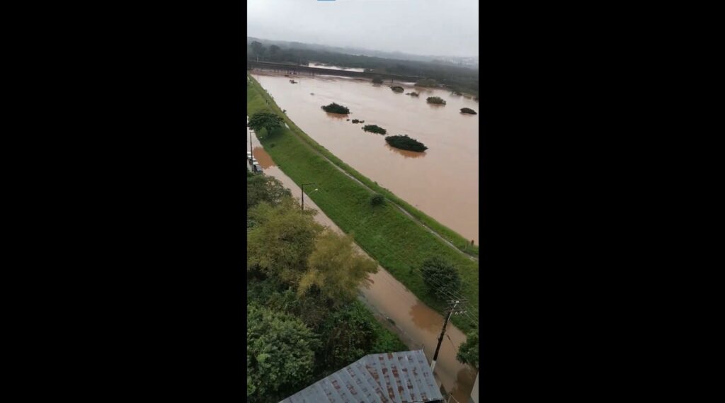 Chuvas no RS: dique extravasa em São Leopoldo, na Grande