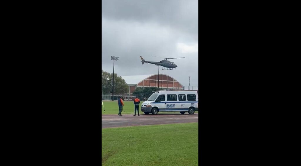 Chuvas no RS: hospital em Canoas alaga, tem geradores colapsados