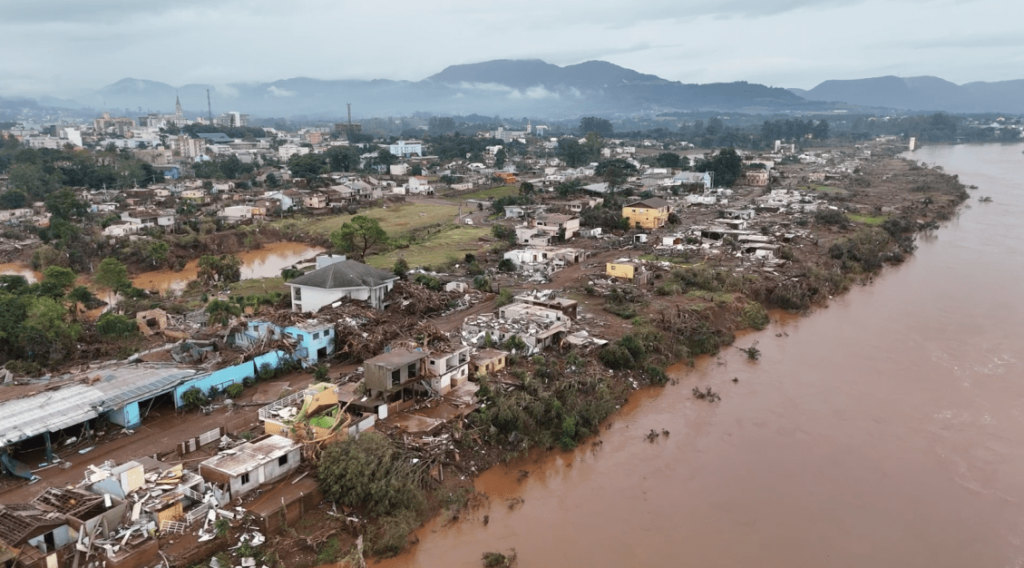 Cidades do Rio Grande do Sul continuam isoladas pelo 5º