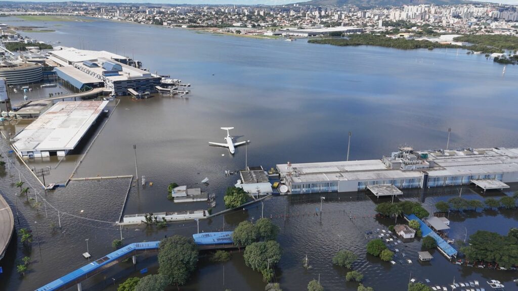 Com 1.000 km de ruas destruídas, Porto Alegre prevê R$