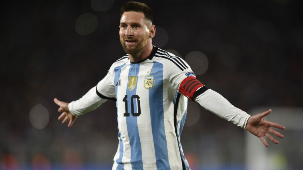 Com Messi e Di María, Scaloni convoca Argentina para amistosos