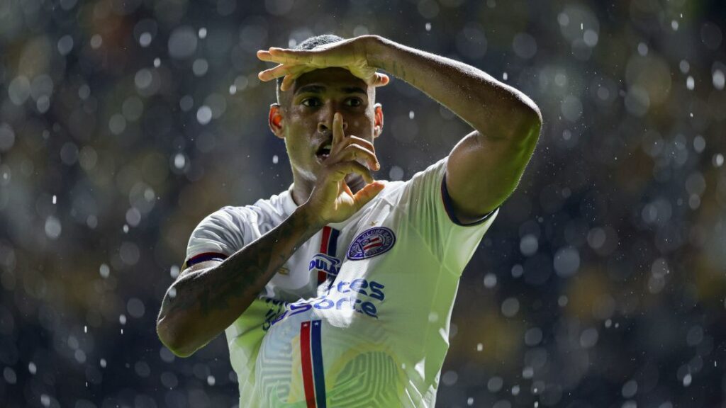 Com gols no fim, Bahia confirma classificação na Copa do