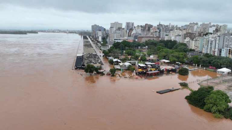 Com novas chuvas, nível do Guaíba volta a subir em