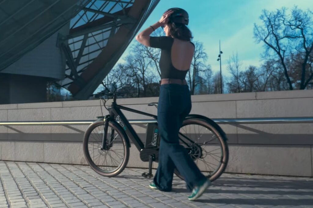 Conheça a nova bicicleta movida a hidrogênio que abastece em