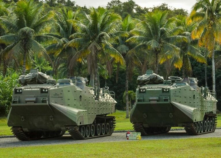 Conheça o “carro lagarta”, enviado pela Marinha para atuar no