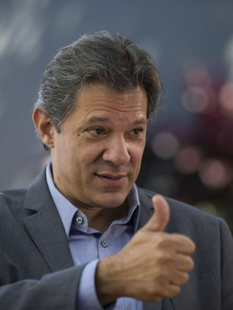 Haddad é ministro de Lula com melhor avaliação dos deputados,