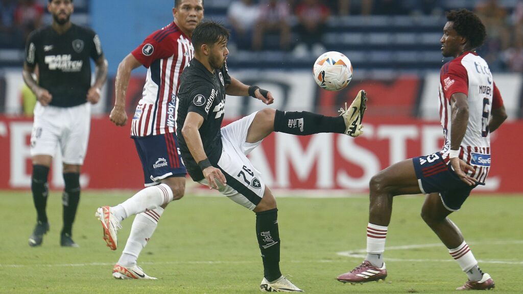 Já classificado, Botafogo não sai do 0 a 0 contra