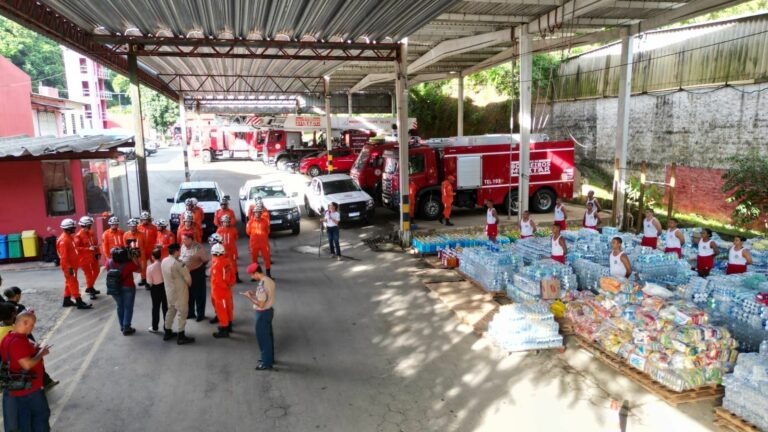 Mais 25 bombeiros baianos são enviados para ajudar vítimas no