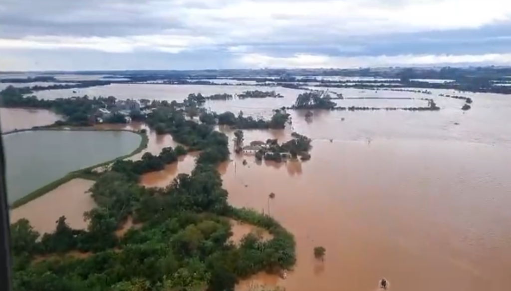 Microexplosões atmosféricas podem acontecer no RS com tragédia climática