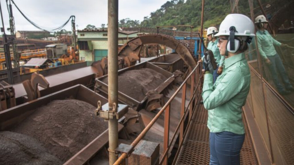 Mineradora abre vagas para formação profissional com salário superior a