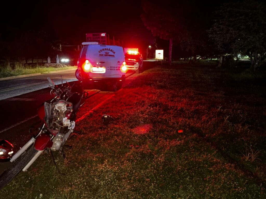 Motociclista morre após colisão frontal com carro na BR-010, em