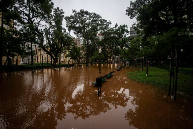 Nível do Guaíba continua subindo e atinge 5,29 metros em