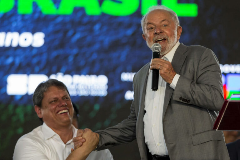 Pesquisa Quaest: Lula marca 46% contra 40% de Tarcísio para