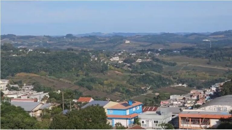 Prefeito de Bento Gonçalves (RS) pede que moradores deixem suas