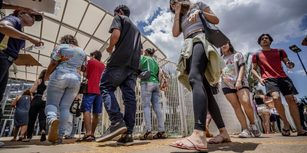 Provas do Enem 2224 serã em 3 e 10 de