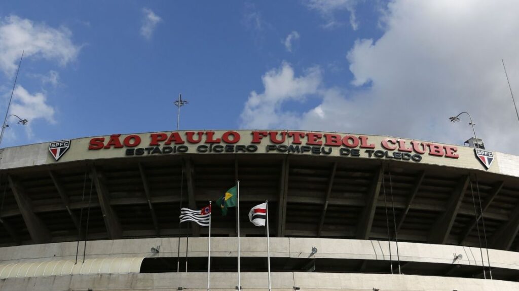 São Paulo arrecada com letreiro do Morumbi e doa valor