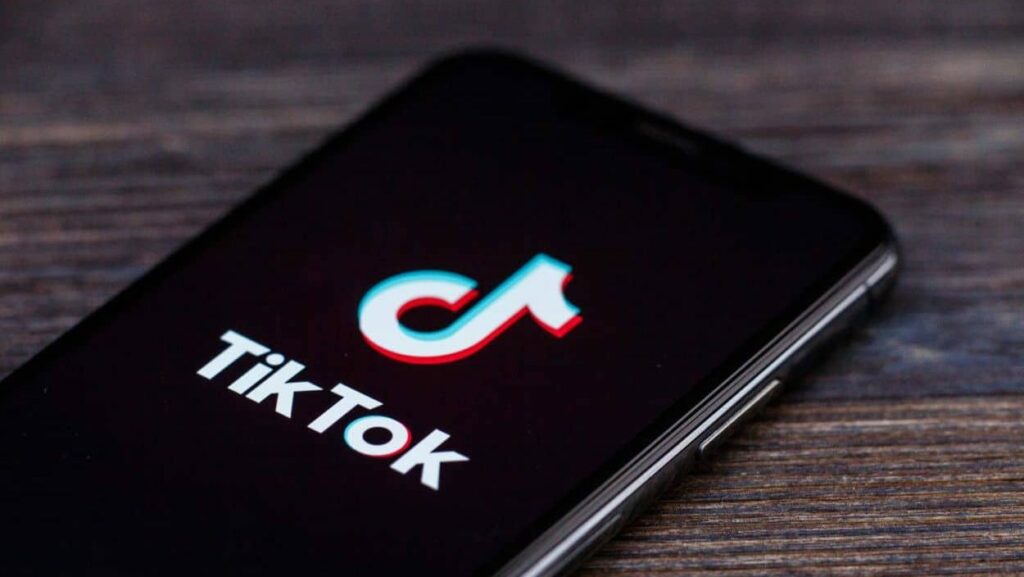 TikTok começará a rotular conteúdo de IA gerado por outros