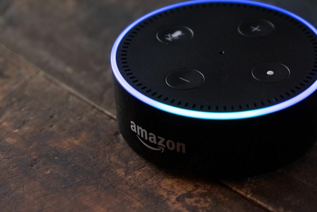 Alexa com IA: Amazon estaria com dificuldades para tornar assistente