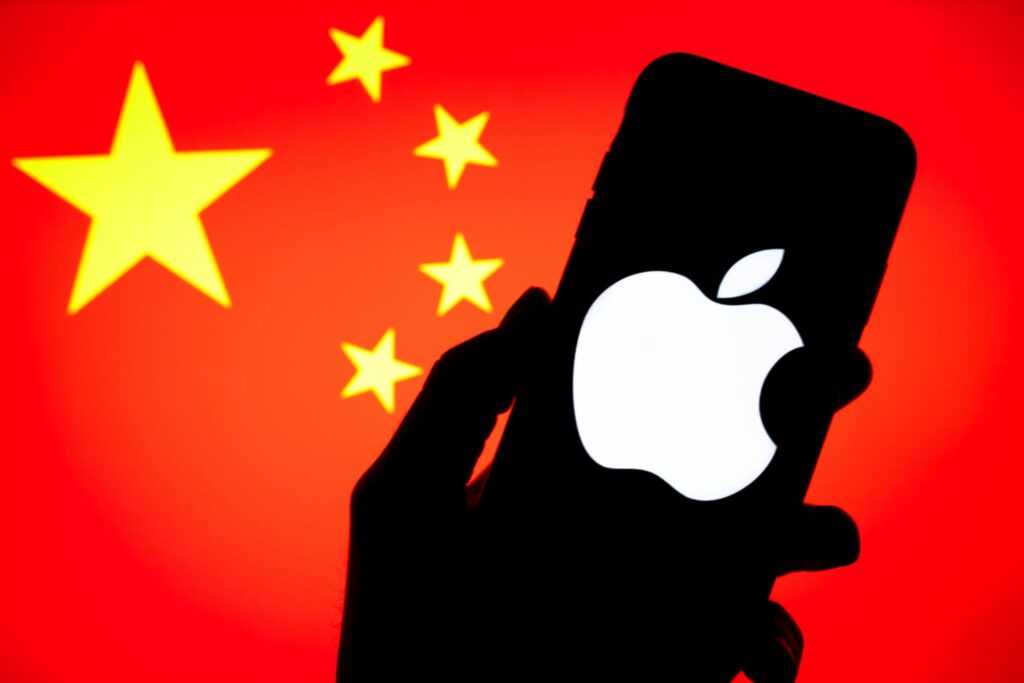 Apple quer impulsionar o iPhone na China, mas há problema