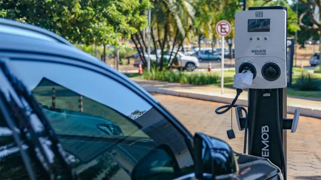 Associações concordam em discordar sobre imposto para carros elétricos